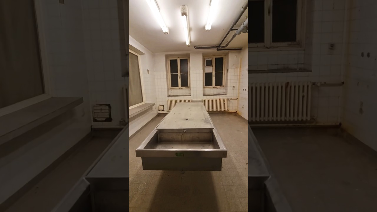 We found an old morgue ☠️⚰️ #lostplaces #verlassen #hospital #decay #pathology #friedhof #lost