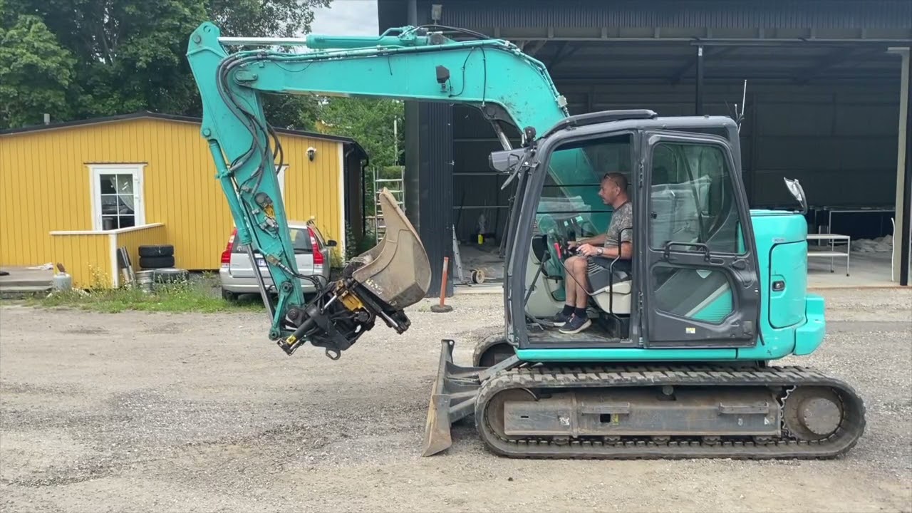 Köp Grävmaskin Kobelco SK75 SR på Klaravik