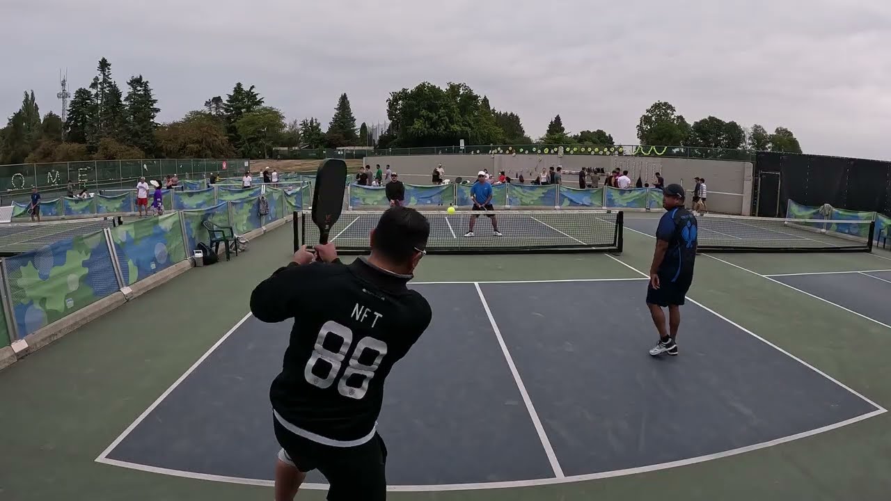 First Pickleball Game with my new Paddle - The Vatic V7 Carbon Fiber