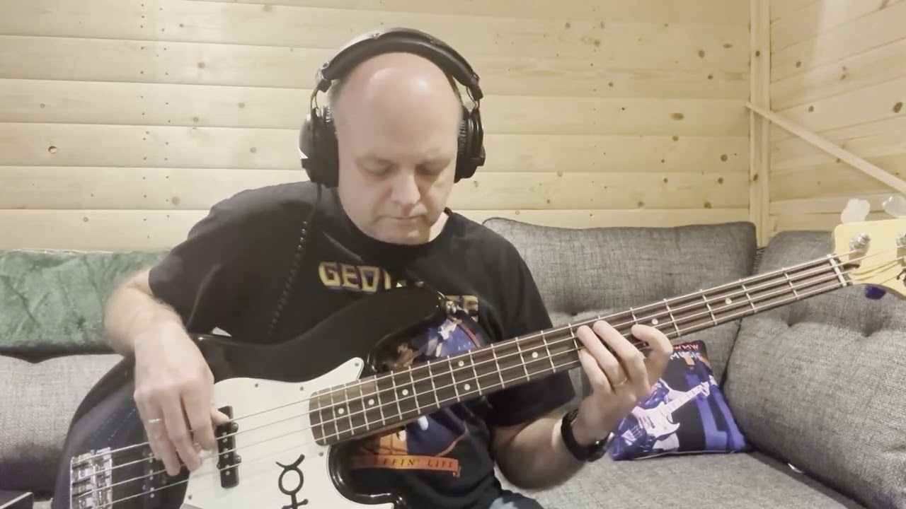 Stone Roses - Daybreak (bass cover)