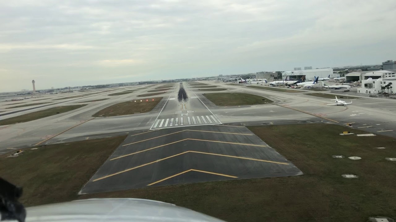 Landing Runway 9 at Key West