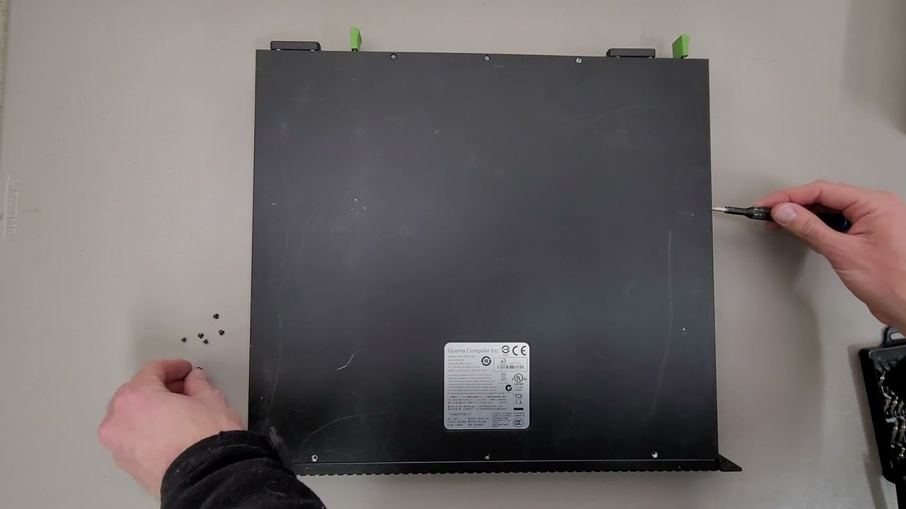 Quanta Computer Inc. 48 Port network switch model LB9 #teardown