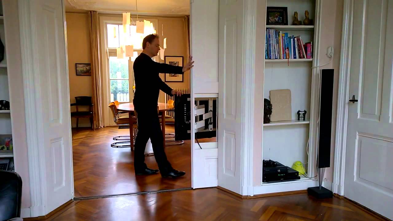 Vogel's THIN 345 Alpine White Mounted in sliding door