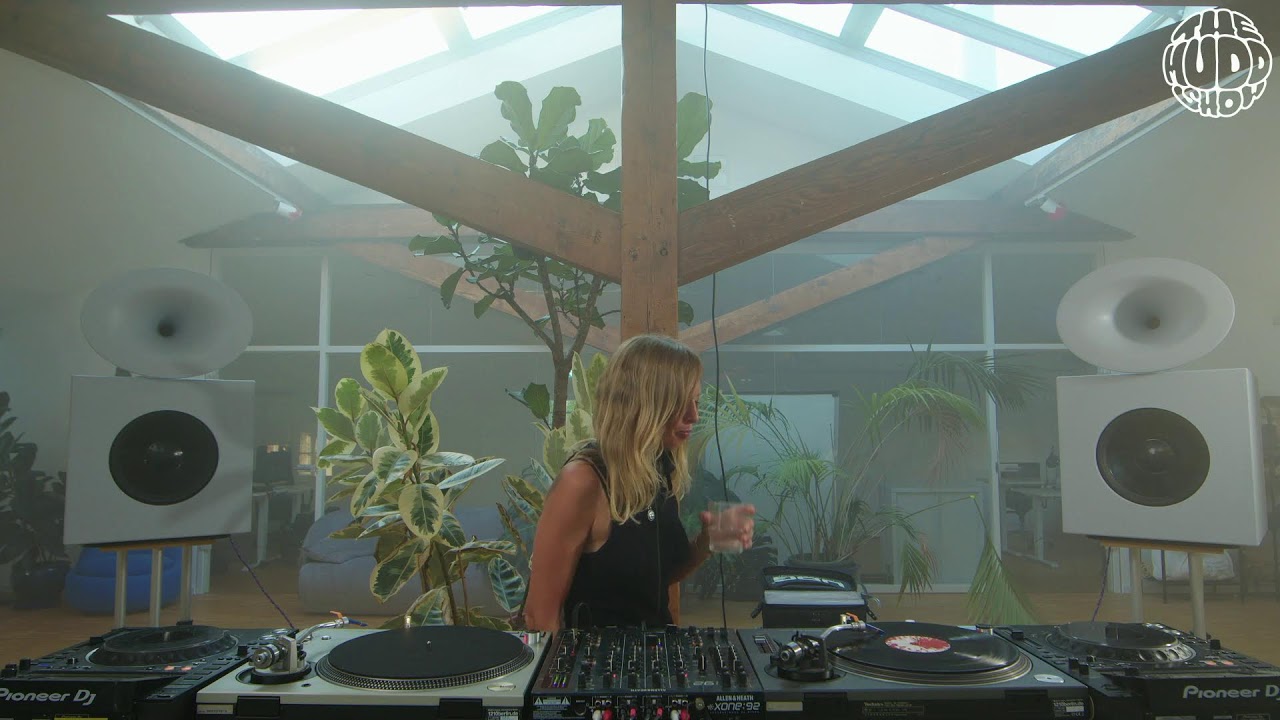 Anna Wall | themuddshow x Bonanza Festival
