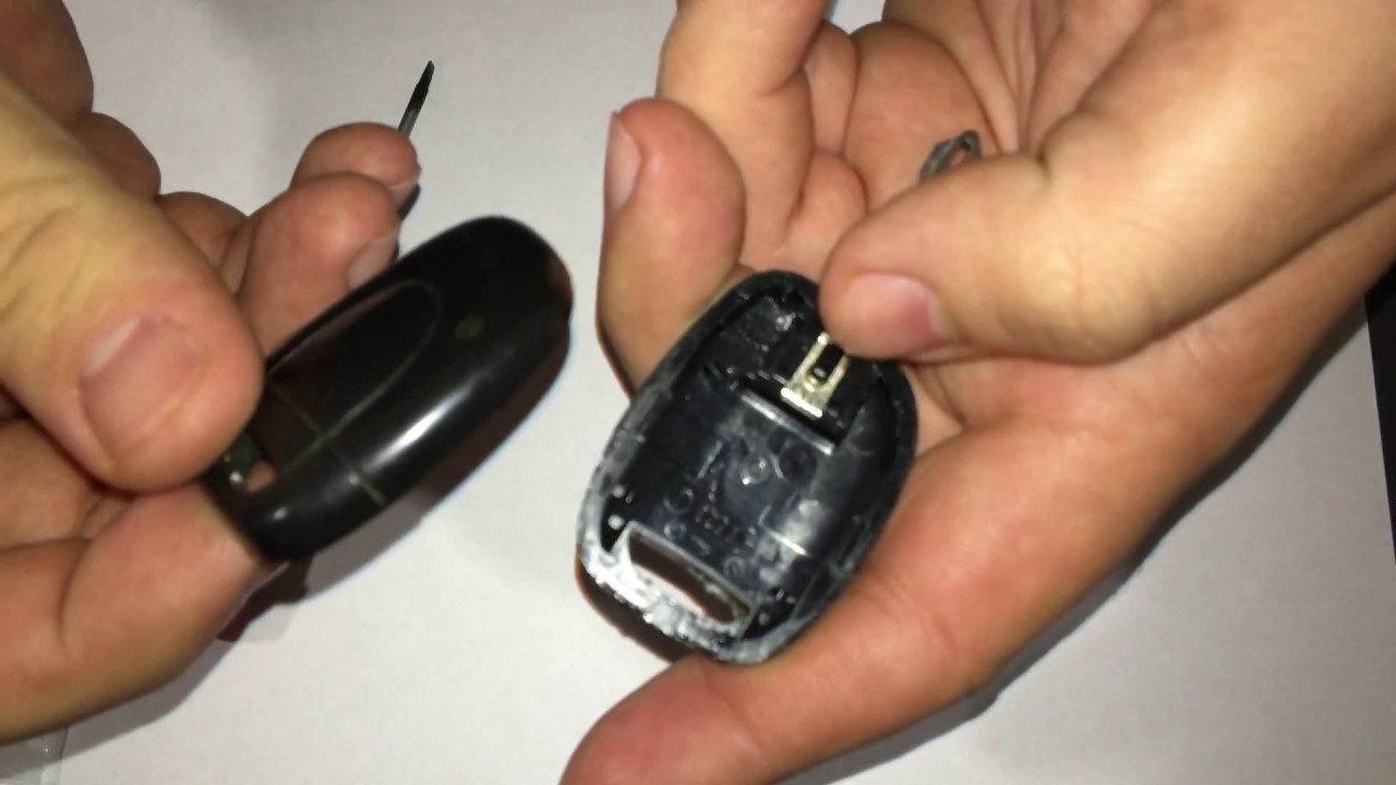 Renault Clio Batterie wechseln Schlüssel, Clio Schlüssel öffnen, Renault clio key battery change