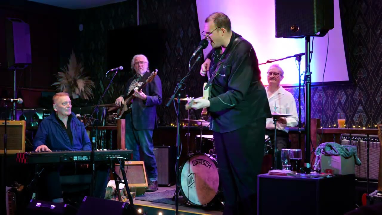 James Oliver & Geraint Watkins - Sugar Coated Love & Johnny B Goode - Cubanas, Barry - 10th Dec 2025