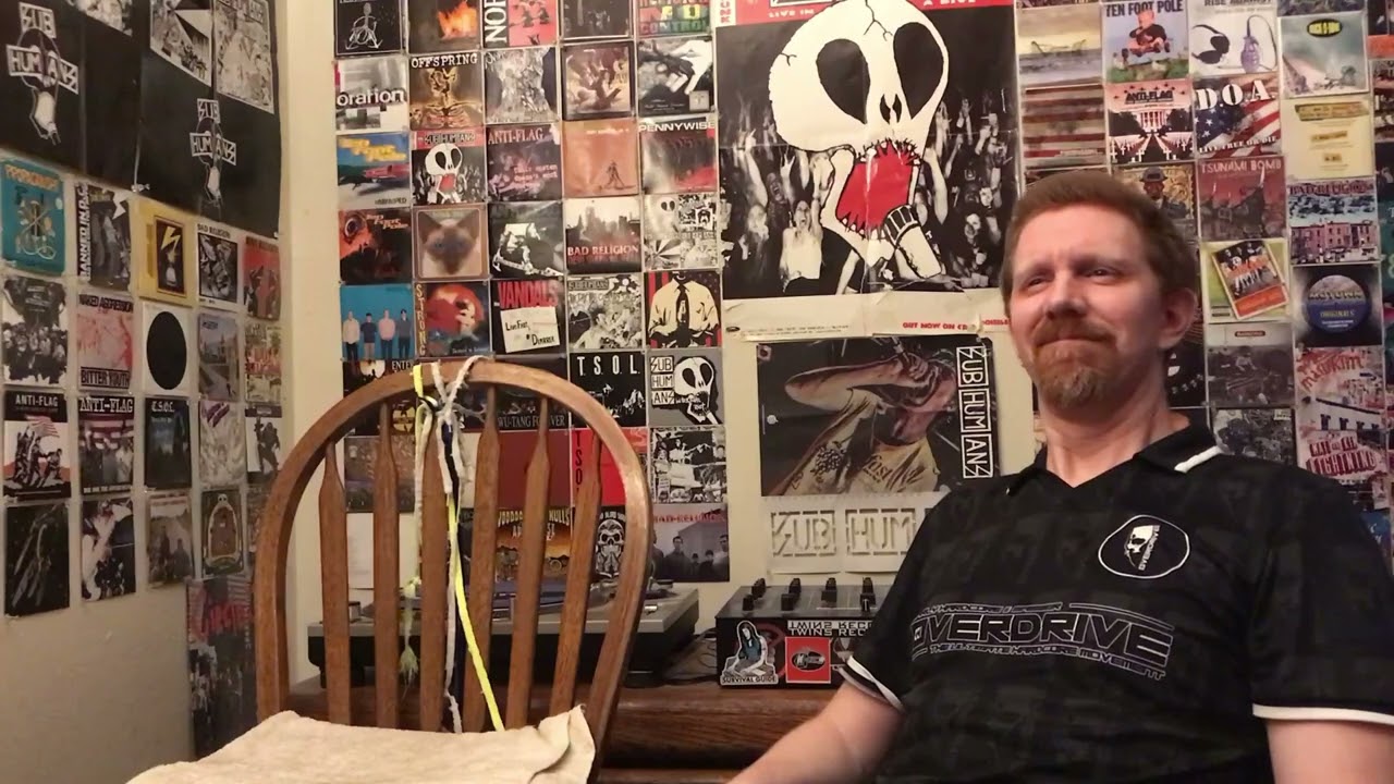 Shnootz - Reaction Video (Earth, Wind & Fire - Evil)