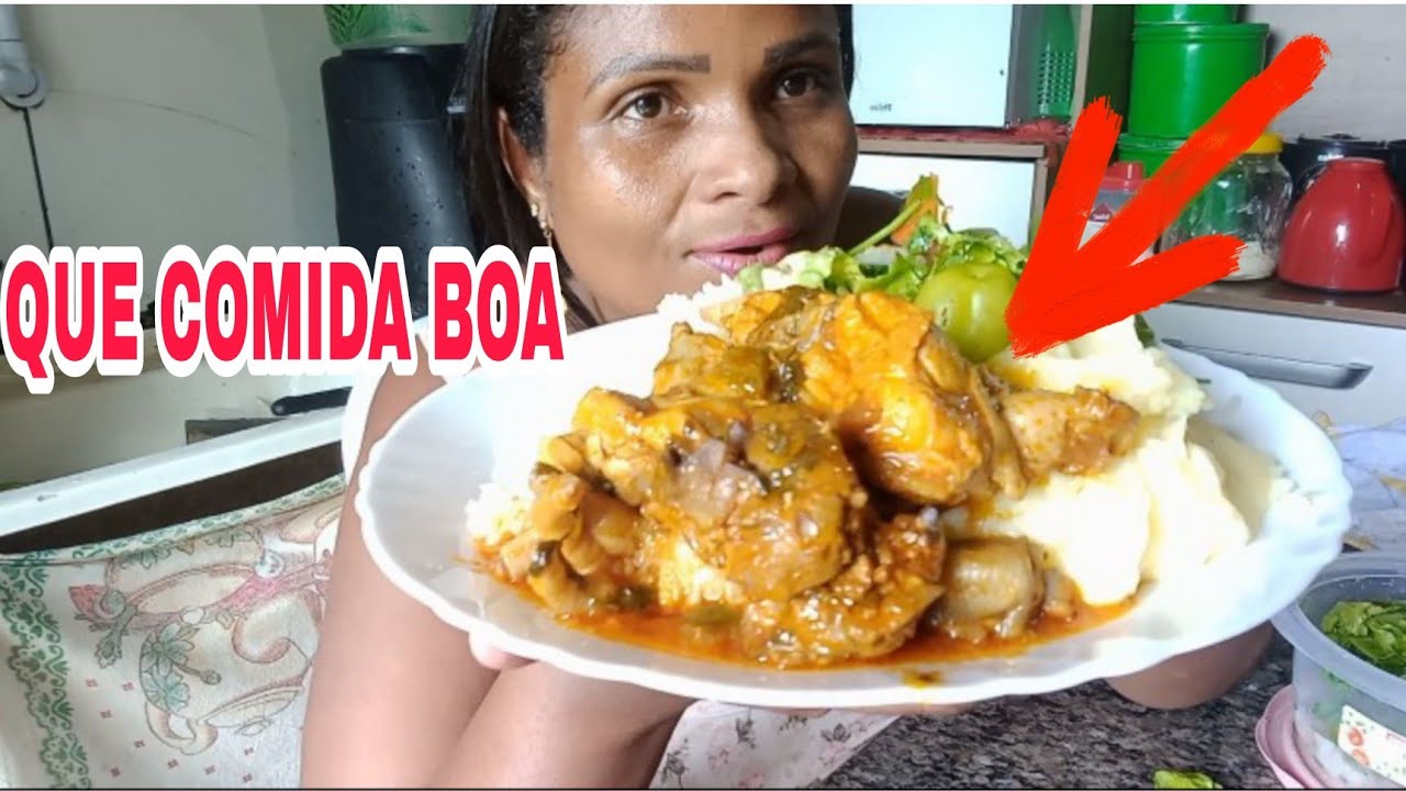 COMENDO DE MÃO | FRANGO COZIDO PURÊ ARROZ SALADA PIMENTA MUKBANG + HISTÓRIA