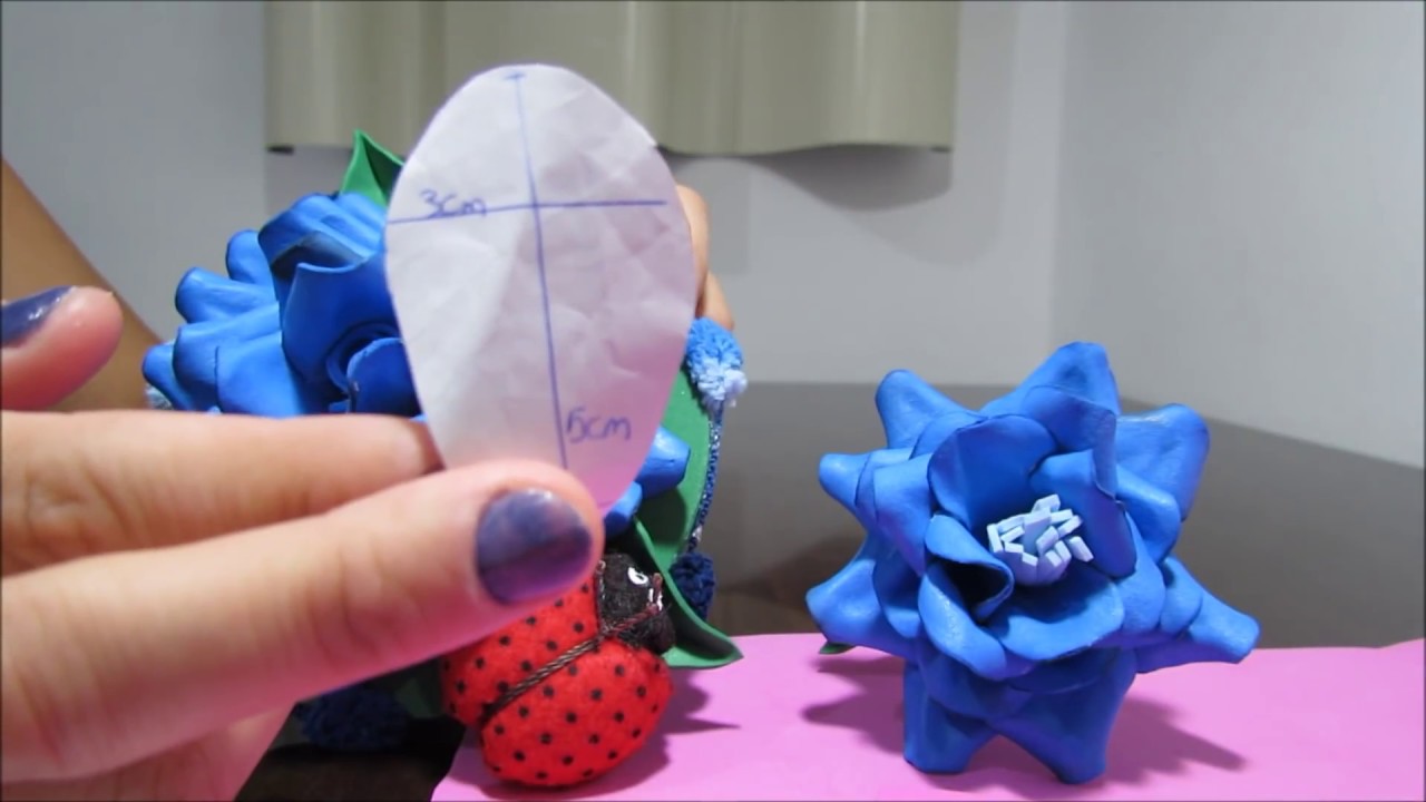Caneta com base de rosa em E.V.A Simples e sem frisador