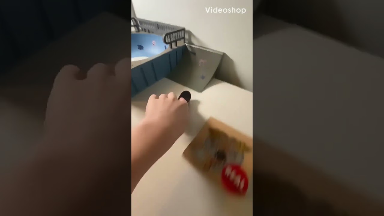 Fingerboard clip 