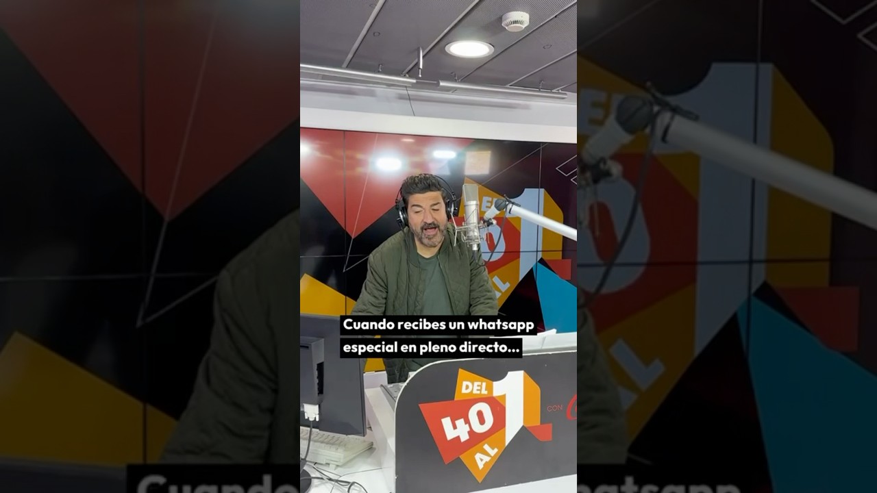 👀Tony Aguilar recibe un mensaje de Rosal&iacute;a en pleno directo durante #Del40al1CocaCola