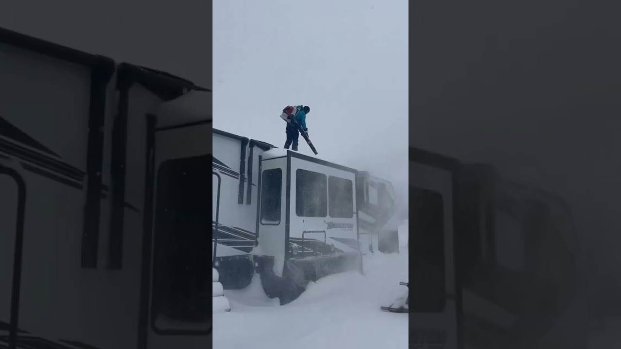 Full-time RV life sometimes be like sNOw problem. 😳 #rvliving #rvlife #rvlifestyle
