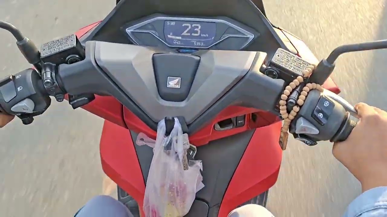 Jalan jalan sore, war takjil.