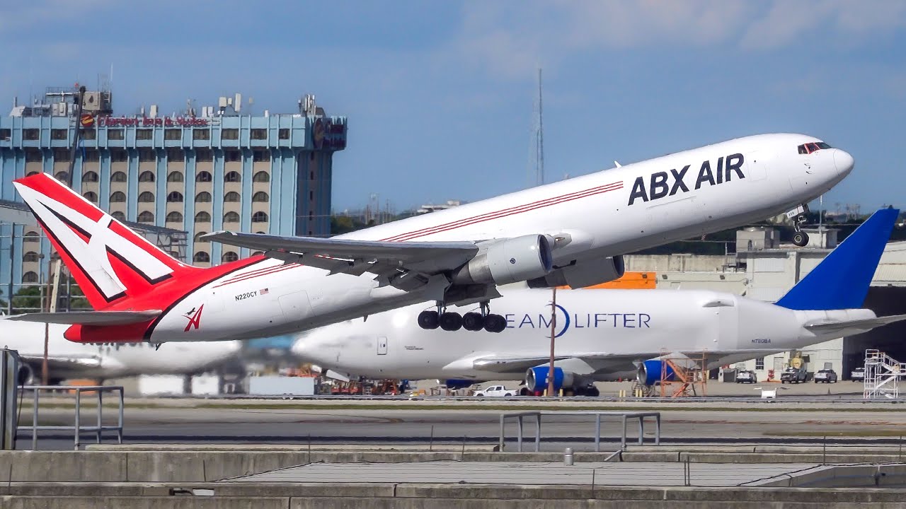 Afternoon Planespotting at Miami Int'l Airport | 767 Heavy Traffic + 737 Classics | Dolphin Parking