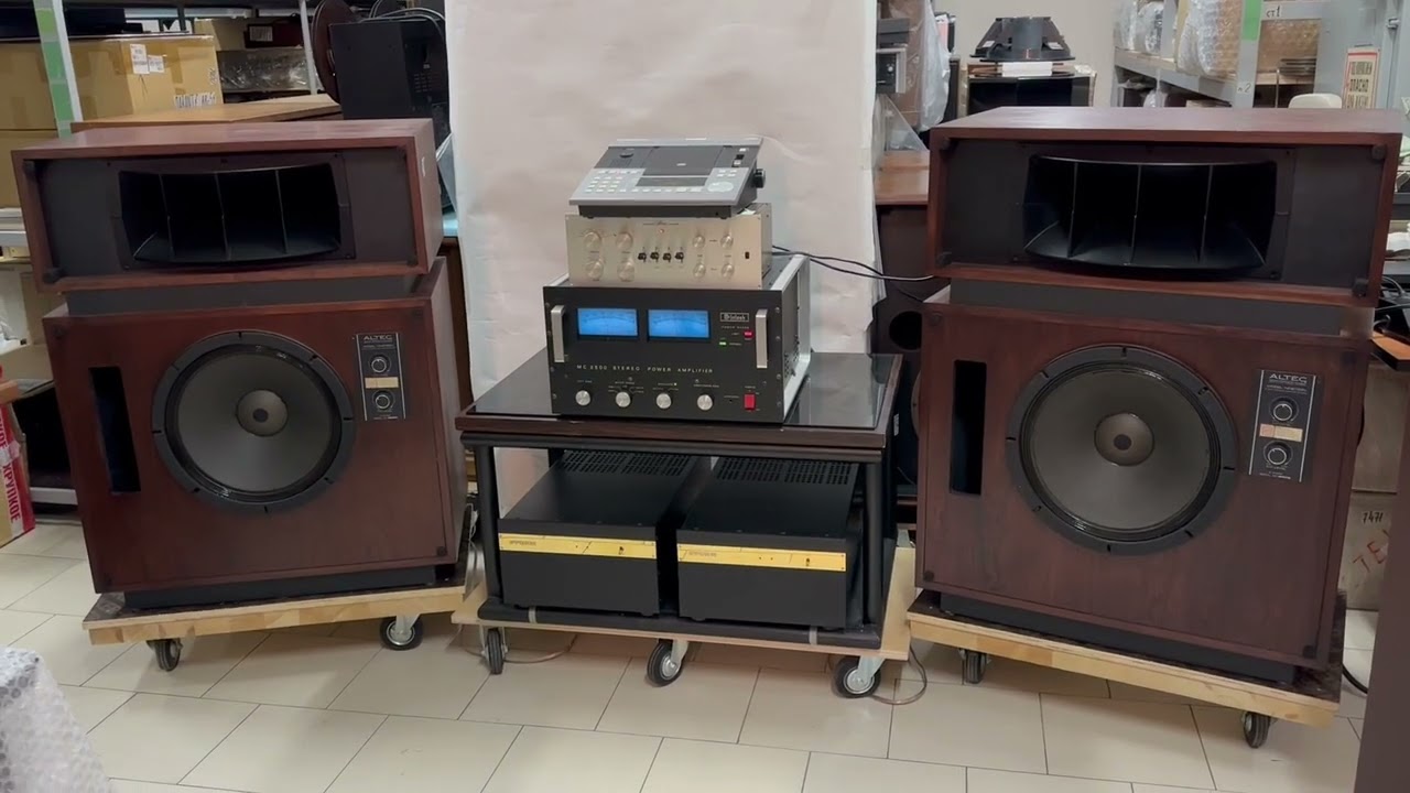 Mcintosh MC2500 Amplifier