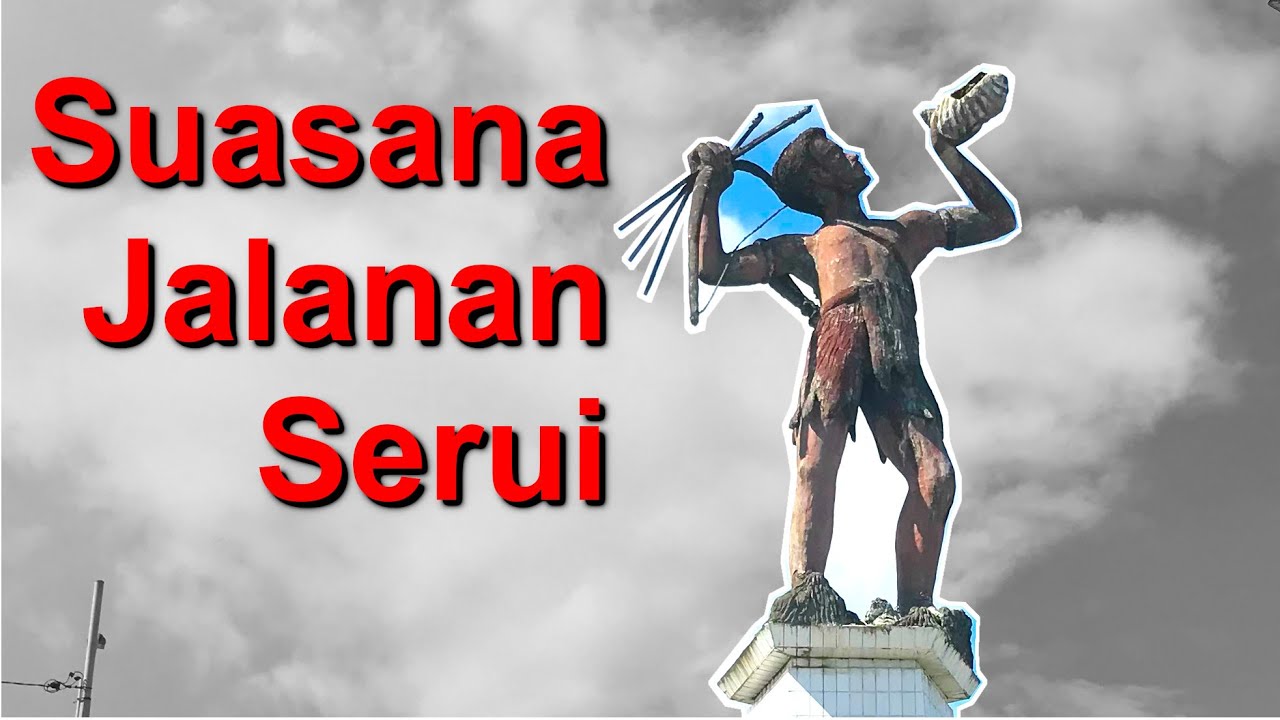 Suasana Jalanan Kota Serui, Kabupaten Kepulauan Yapen, Papua