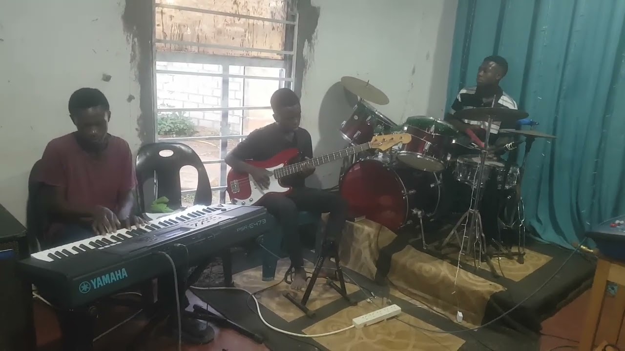 Smart sticks,sammy, young jp bass. Doze