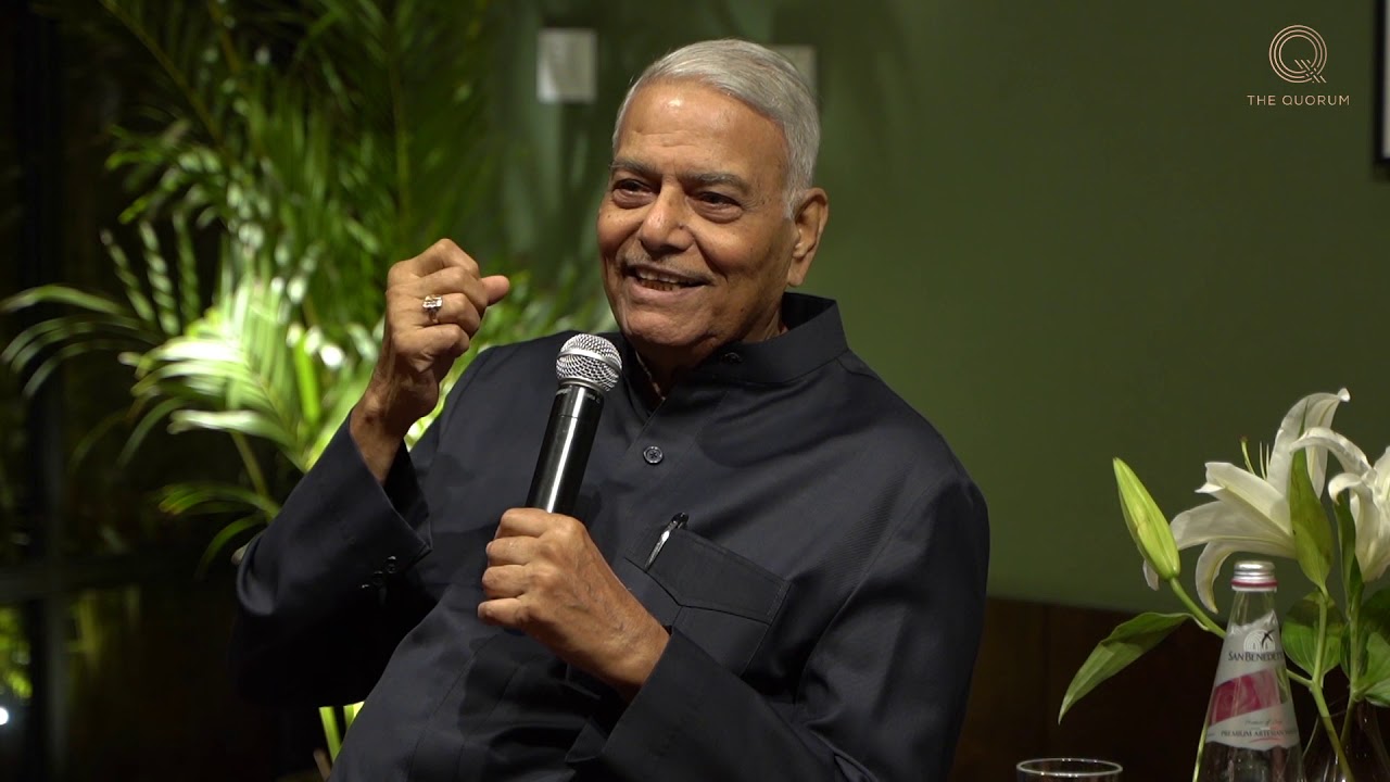 How is Modi's leadership style different from Vajpayee's?