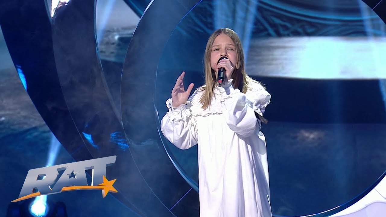 Mia Rusu a cucerit publicul cu interpretarea piesei ”Adagio” | Semifinala 1 | Românii Au Talent S14