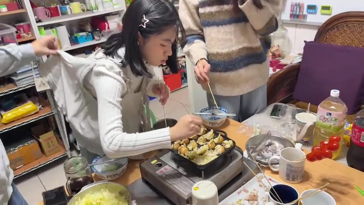 「久違的聚會 章魚燒（taco)趴！🐙」的精華片段 (1:26:32 至 1:31:32)