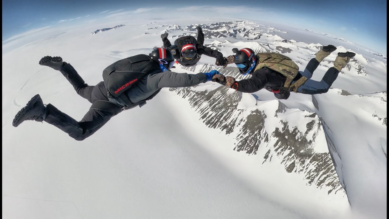 Skydiving over Antartica - A day in the life at Union Glacier Camp
