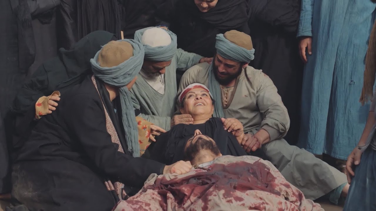 وفاة والدة حامد بعد إستشهاده وهو في حضنها #سره_الباتع