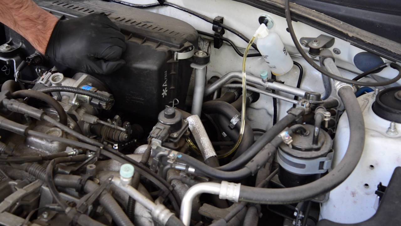 Universal Guide to Bleeding Your Clutch Line - AutoInstruct