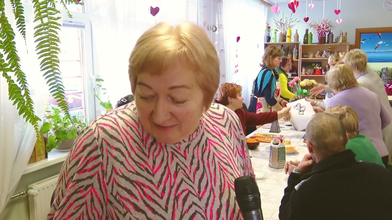 Novada seniori palīdz integrēties dienas centra klientiem
