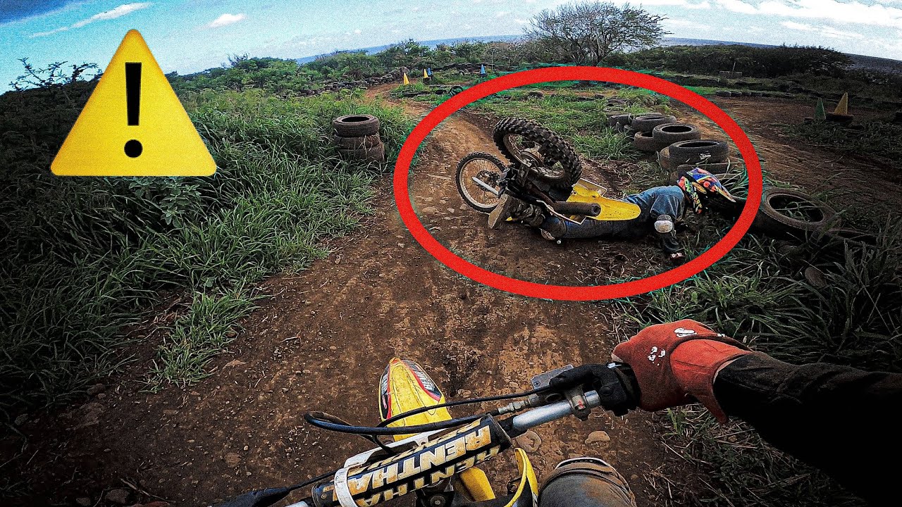 Il TOMBE EN VOULANT ME DOUBLER 😱 (motocross vlog)