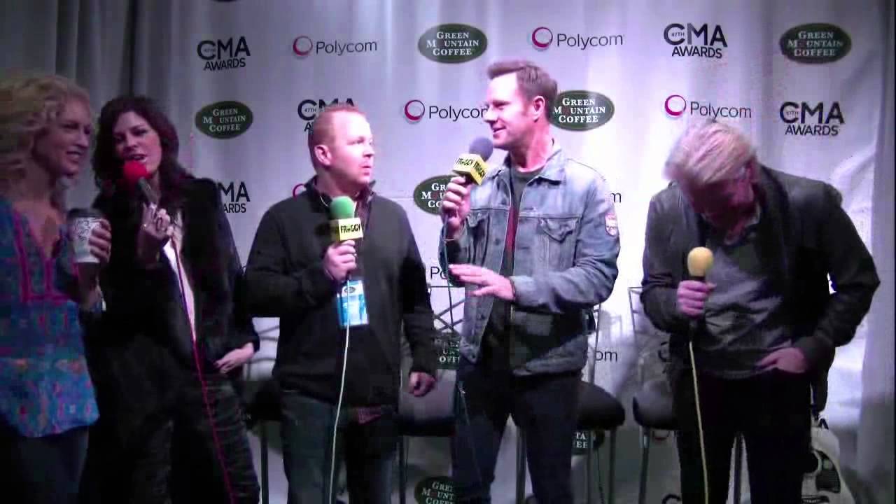 LITTLE BIG TOWN -  FROGGY AT THE 2013 CMA AWARDS