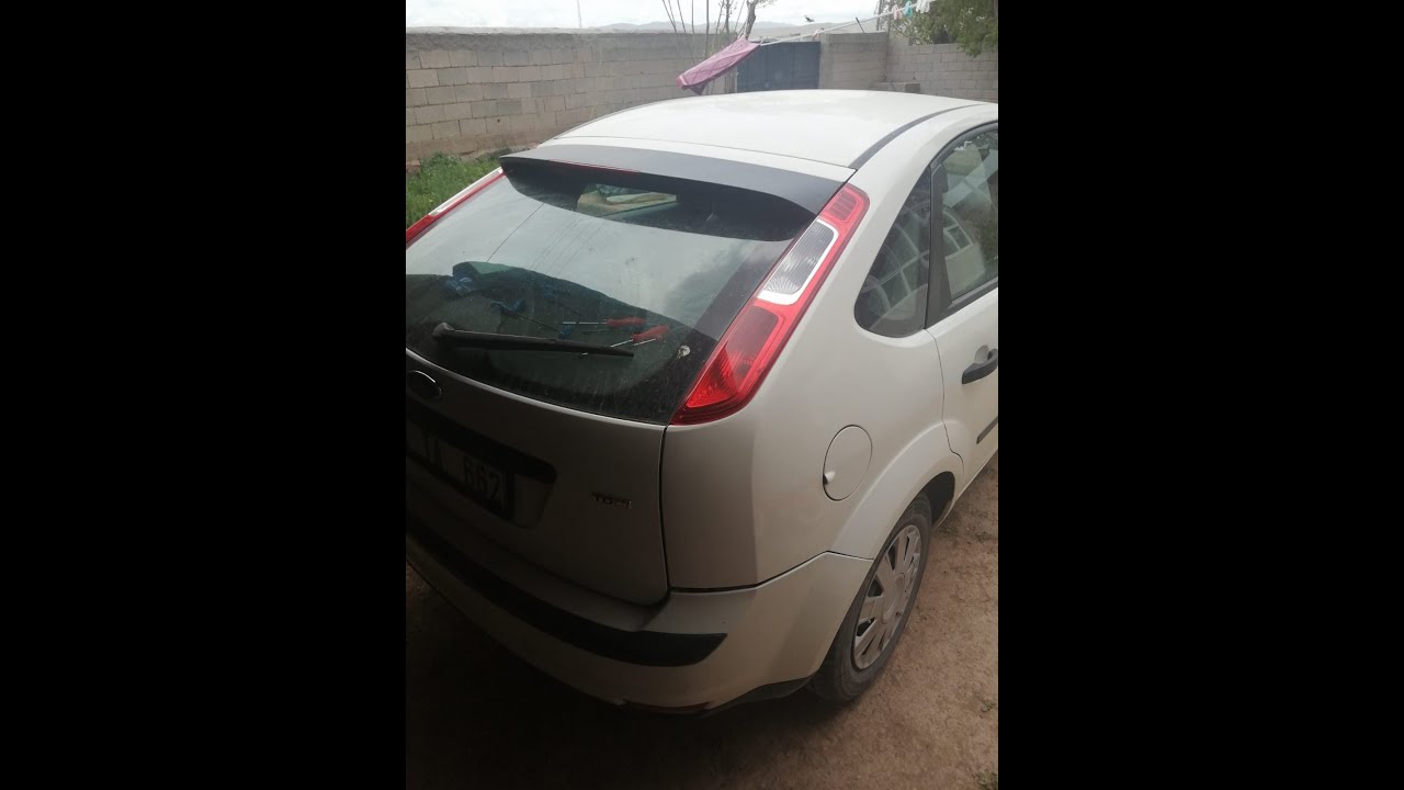 Ford Focus Hatchback Stop Lambası Ampul Değişimi