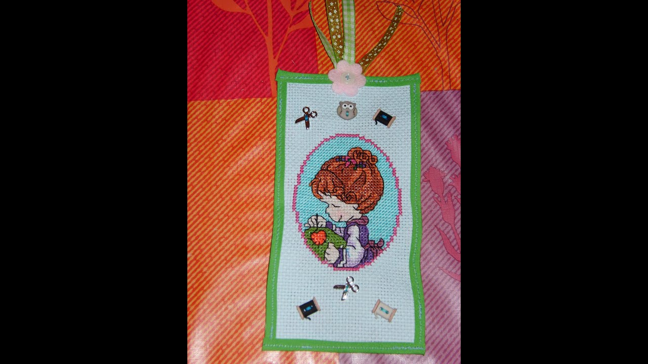 Marca páginas DIY En punto de cruz de una preciosa Bordadora