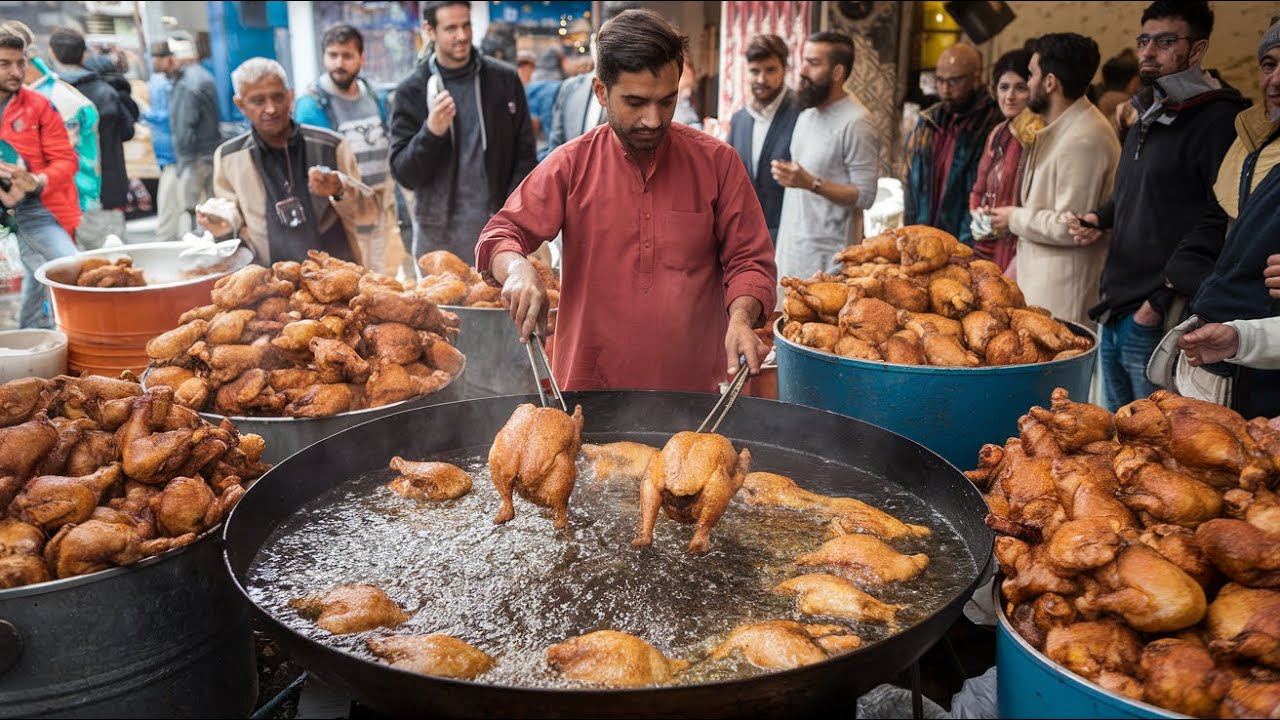 600KG CHICKEN & FISH PAKORA SOLD DAILY | CRISPY PAKODA RECIPE | GUJRANWALA STREETFOOD PAKORA FAROSH
