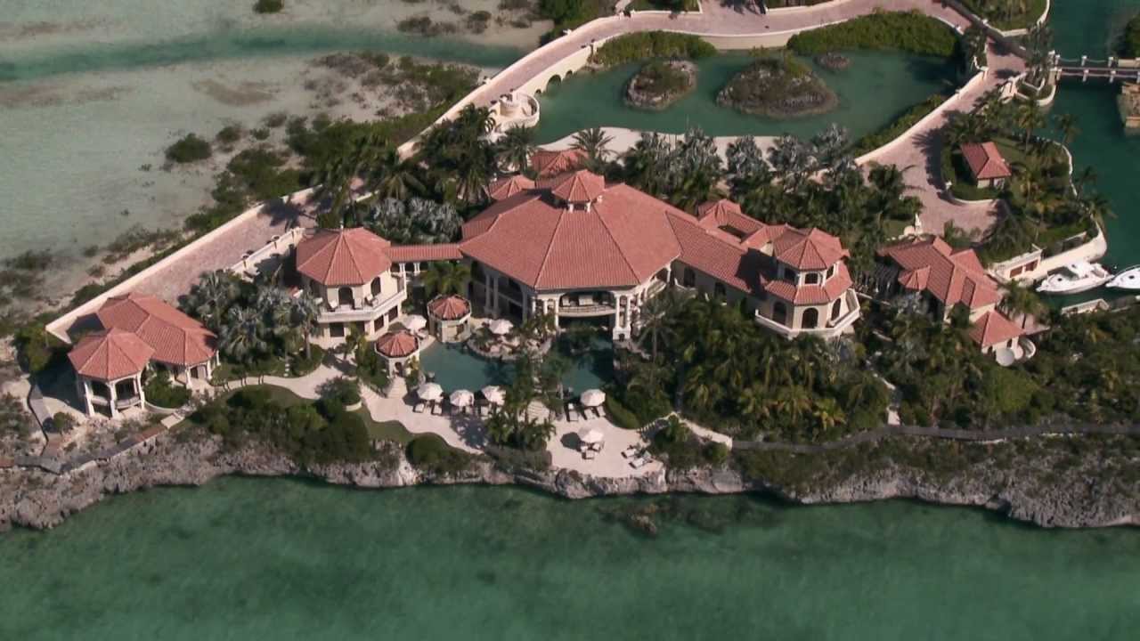 Private Islands: Emerald Cay
