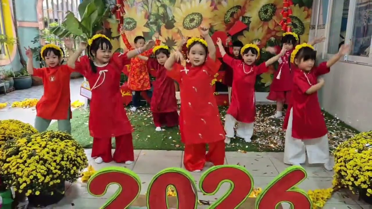 Nhảy nụ cười xuân