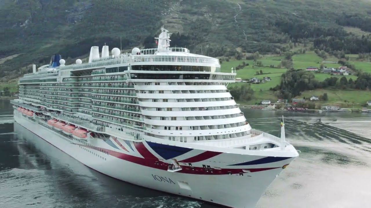 IONA CRUISE SAIL AWAY / SEND OFF - FROM OLDEN NORWAY - 2022