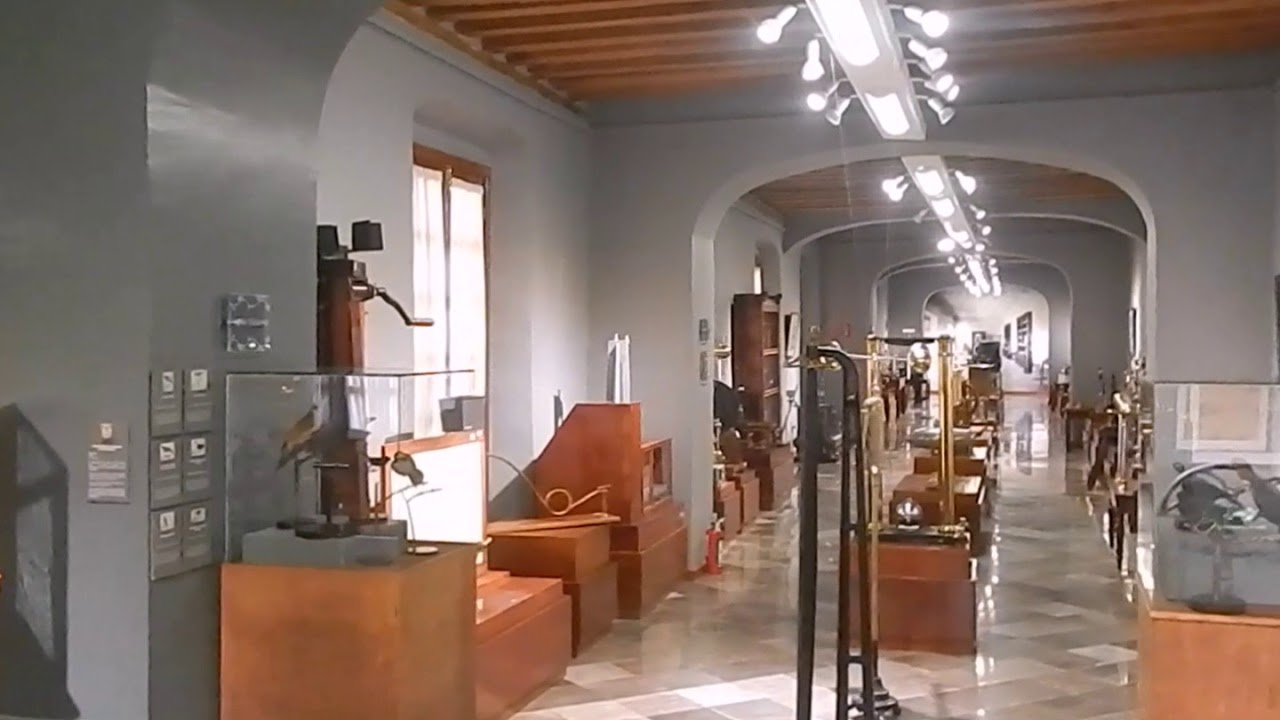 Salas del Museo Universitario Casa de los Muñecos