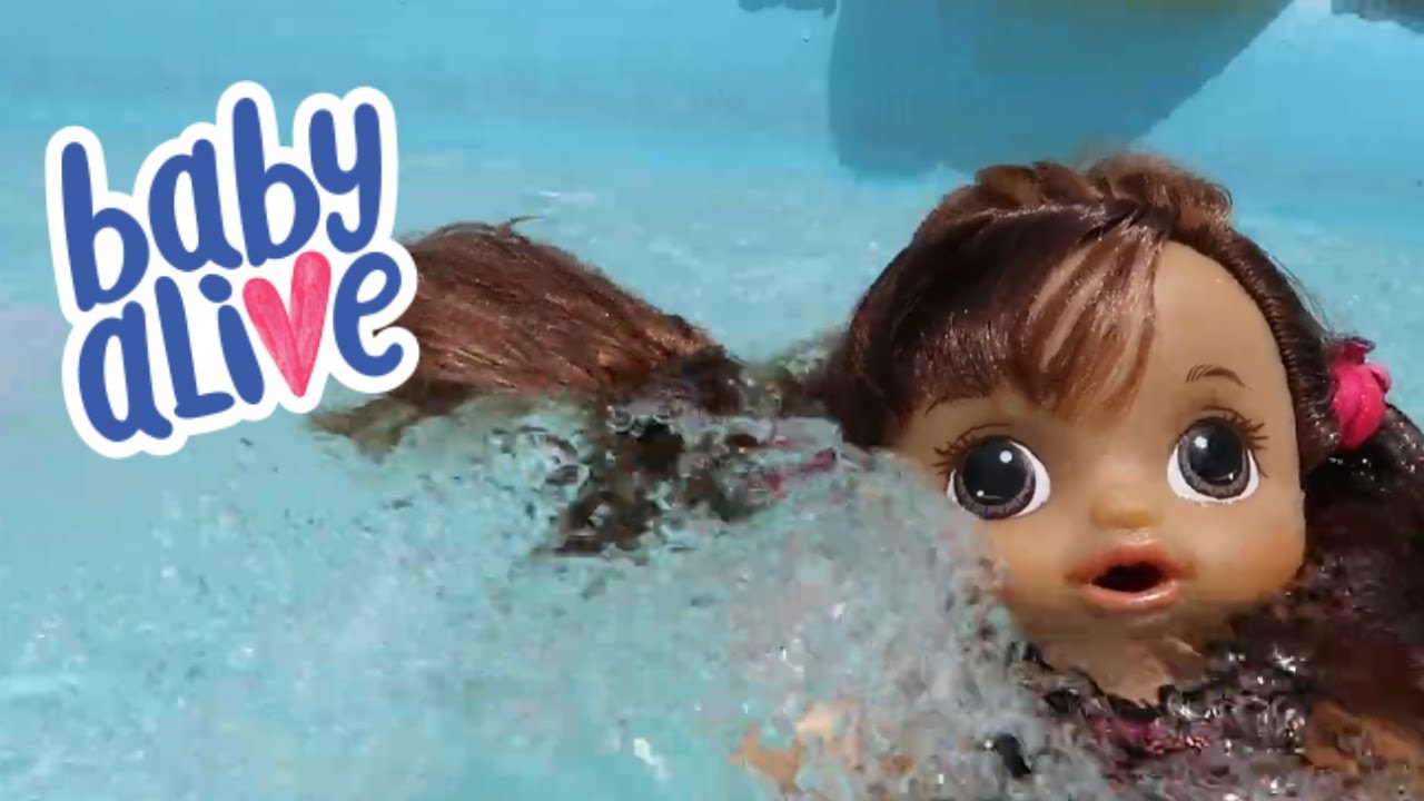 UM DIA DE PISCINA COM A BABY ALIVE AMANDINHA LILO ALANA