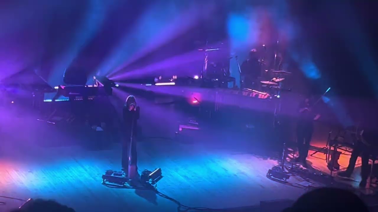 Beth Gibbons - “Rewind” live at The Orpheum Theater in Los Angeles 