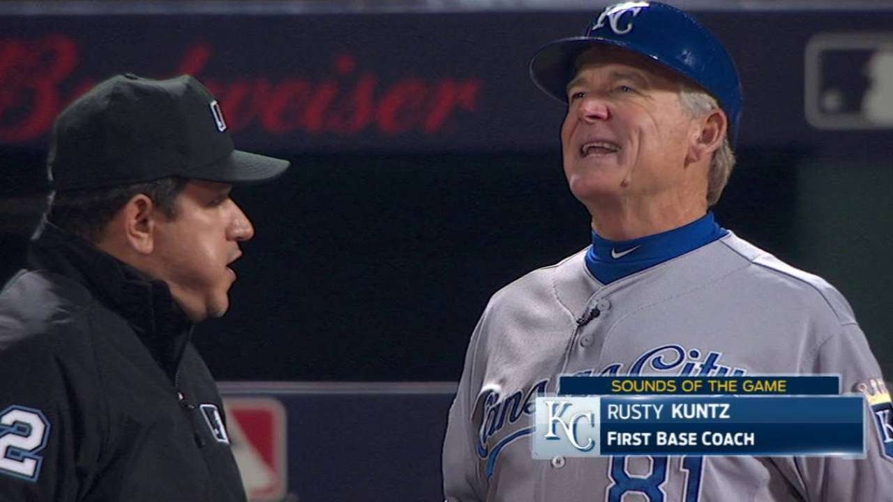 WS2015 Gm4: First base coach Kuntz on interference