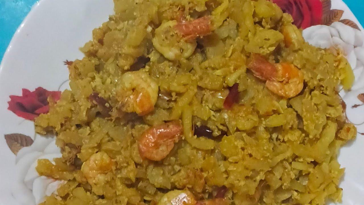নারকেল চাল কুমড়ো ও চিংড়ির ঘন্ট(Narical chal kumro o Chingari ghanto)