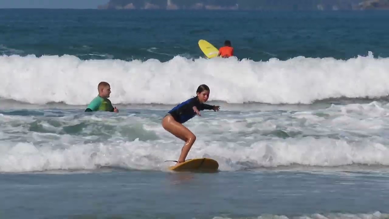 Surf em Ubatuba: mais que uma aula, uma experiência!