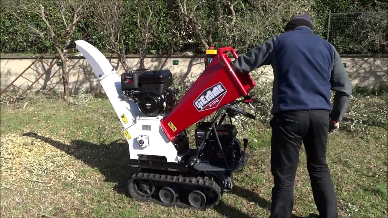 Broyeur de végétaux GIEMME MACHINERY BTC 150 à moteur BRIGGS & STRATTON sur brouette à chenilles
