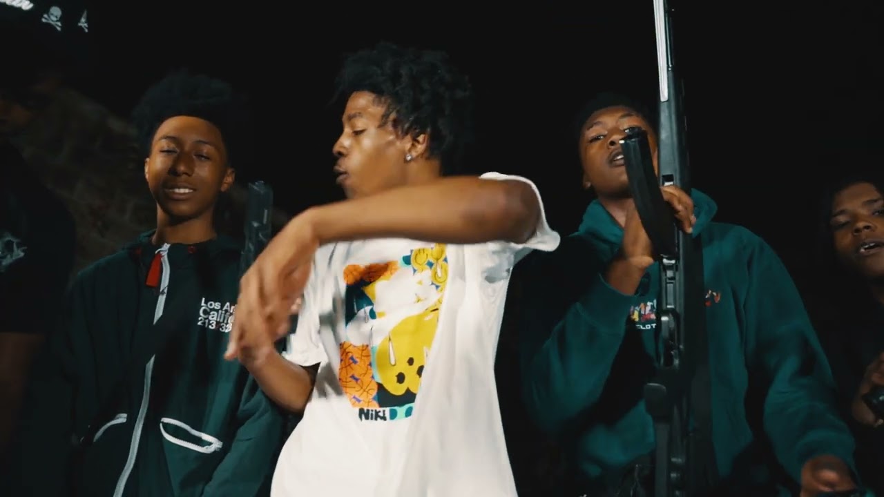 187JBezzy x Tay4x x 187Huncho - Chrome (Official Music Video)