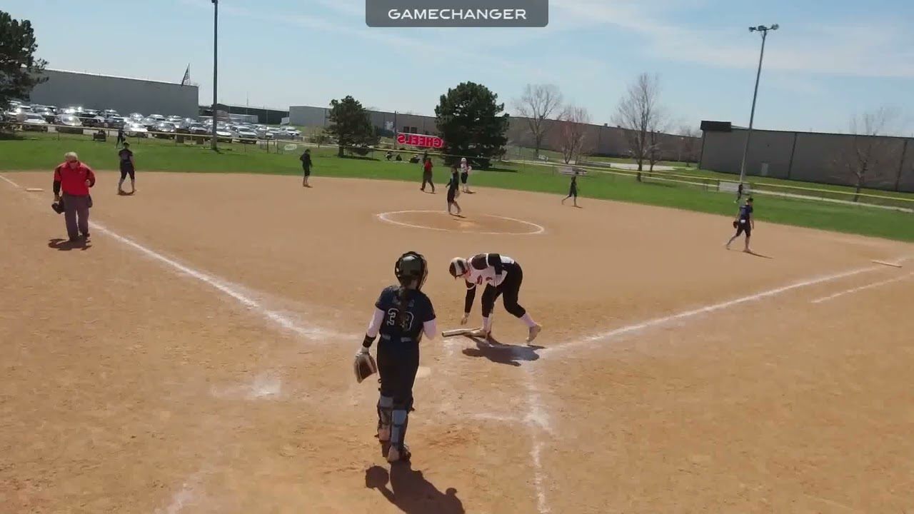 2029 Zoey Redmond Double Hitting