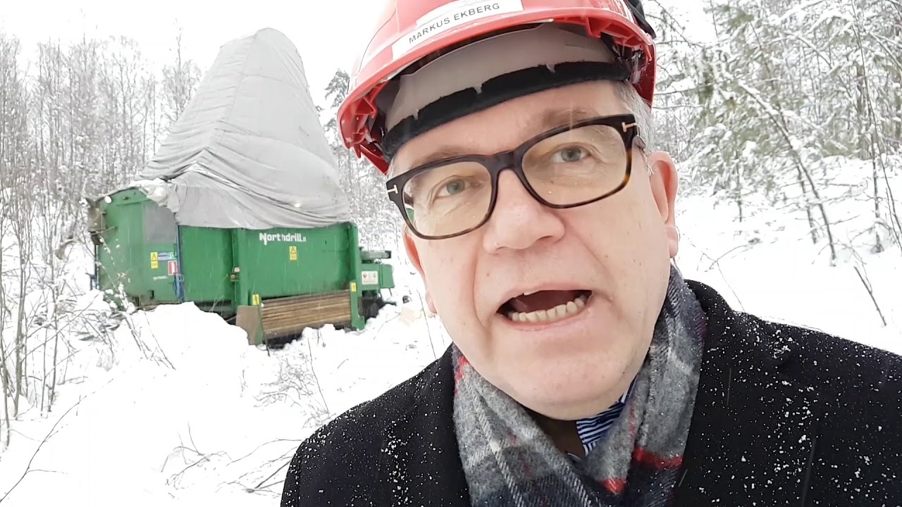 Finncobaltin Markus Ekberg esittelee Keretin malmion koekairauksia