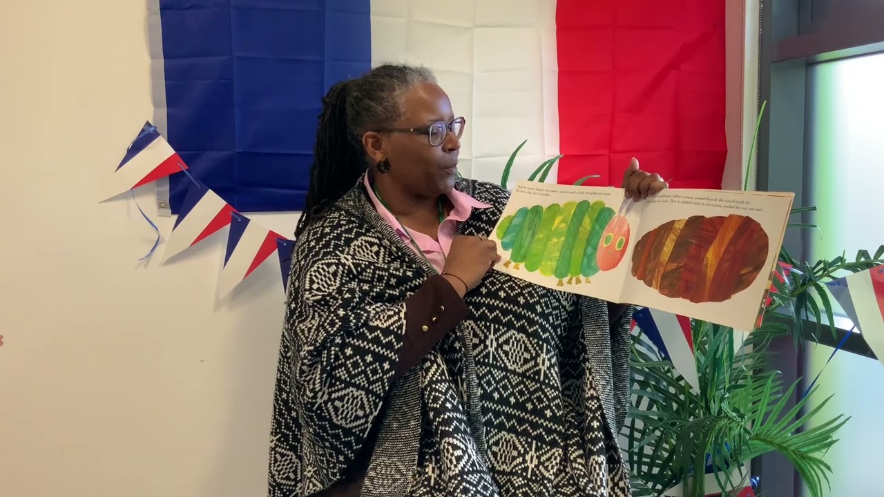 La chenille qui fait des trous