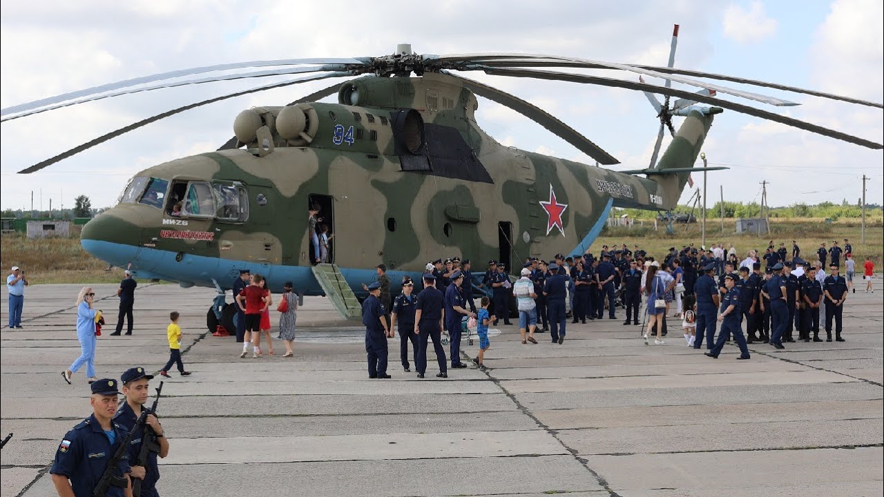 Вертолету Ми-26 дали имя  Виталия Павлова в честь Героя Советского Союза | Зерноград праздник на ВПП