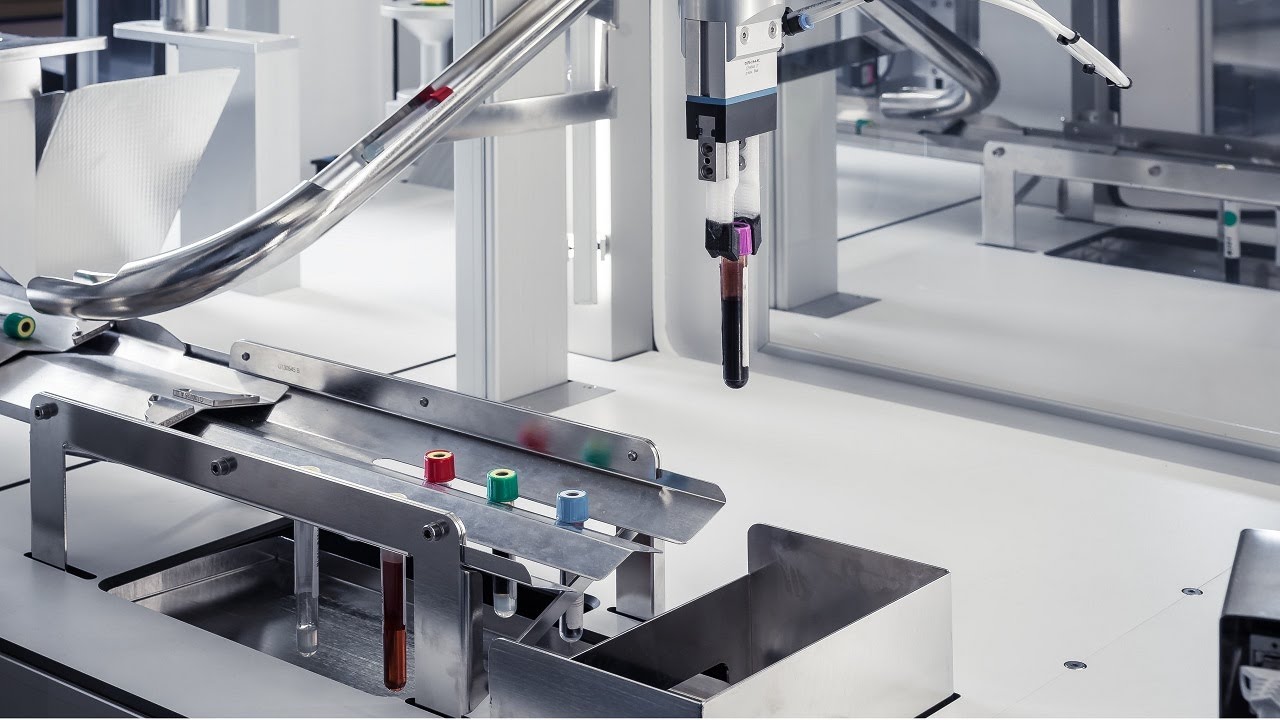 Sample sorting robot from pneumatic tube system to lab analyzers (PTL)