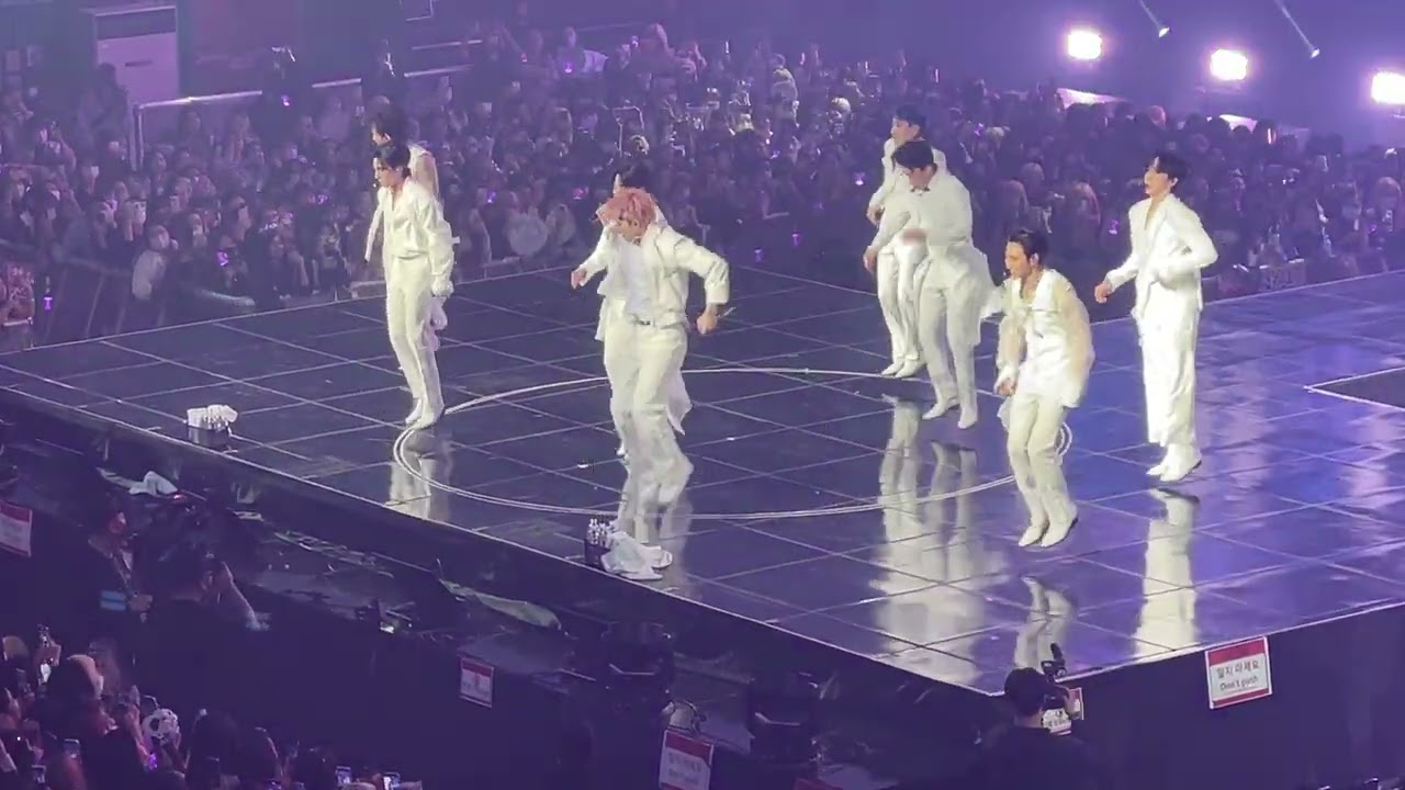 ATEEZ (에이티즈) "ILLUSION + WAVE" BREAK THE WALL TOUR [Seoul 28.04.23]